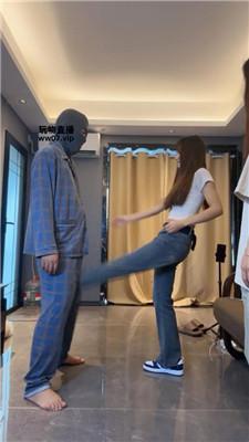 素人抽水机双S-运动鞋白袜女神踢踹踩 bf51783