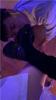 琴月高跟玉足美腿蹂躏踩 JS250328-4