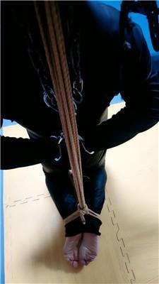 东营天香百合芥末刺激之刑-铁链捆绑 JS250327-39