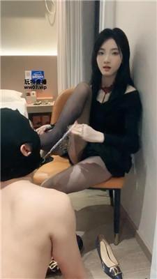 千千御姐S-强迫清理脏高跟 bf51774