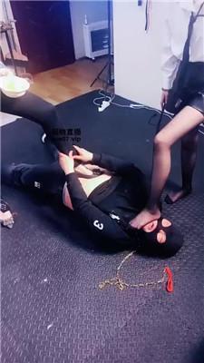 鸿运双女团双S姐妹花-刑房惩罚猥琐业主 bf51762