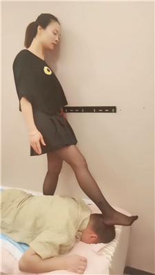 夸梨花钱让黑丝技师暴揍我下双视角版 bf51764