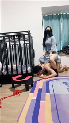 南月女神舔脏短靴-关狗笼-拴狗链 JS250326-43