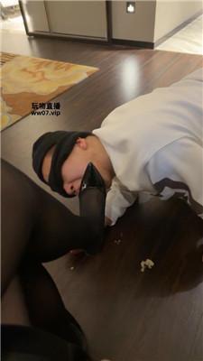 美伢高跟黑丝碾压踩-清理脏鞋 JS250330-13