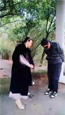 漂漂女主户外口球塞嘴捆绑虐 bf51844