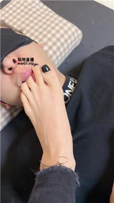 安安sama踩踏-近距离恋足舔 JS250330-22