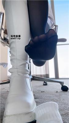 玥樾爬进来 250328-20