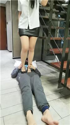 乔伊高跟全体重踩踏 bf51831