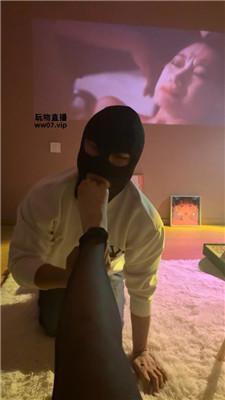 华鲁S区私人影院黑丝脚狂舔 JS250329-36