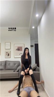 莫莉高跟长靴踩踏-胯下羞辱狗爬 bf51823