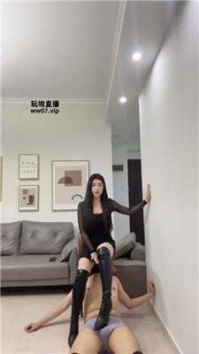 莫莉高跟长靴踩踏-胯下羞辱狗爬 bf51823