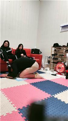 月焱双素人S-下跪舔脏鞋 JS250329-25