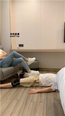 御清小白鞋踩踏-牛仔裤窒息双视角版 bf51814