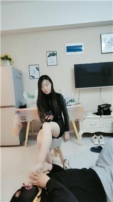 吟雪原味玉足狂舔 JS250329-12