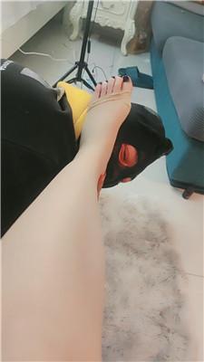 吟雪原味玉足狂舔 JS250329-12