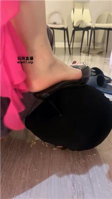 黛樱的bitch高跟黑丝踩踏喂食-涂鸦羞辱 JS250328-36