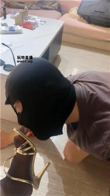 黛樱的bitch高跟黑丝踩踏喂食-涂鸦羞辱 JS250328-36