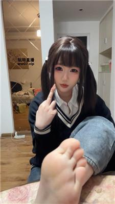 六六裸足羞辱处男 250330-8