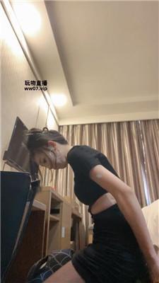 江湖狼黑丝高跟碾压踩贱奴 bf51882