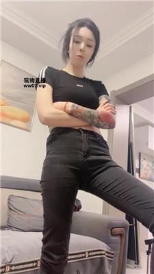 十二岁情侣主脏鞋臭袜子玩虐绿帽双视角版 bf52290