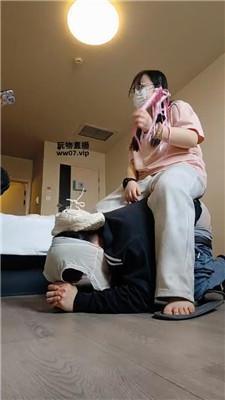 小林内裤套头犬化羞辱 JS250412-24