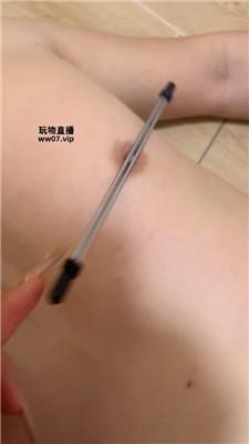 琼爷虐乳-舔闻长靴白棉袜 JS250412-7