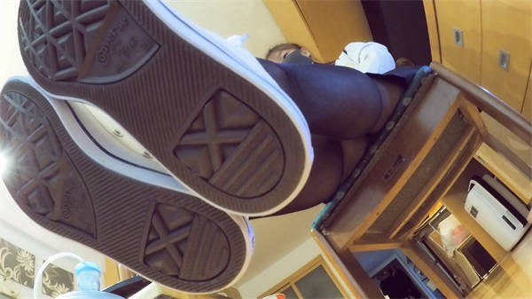 婧児学妹全语言 羞辱学长 黑丝白帆布鞋底羞辱POV GP683D 竖屏足控资源网|爱秀美图