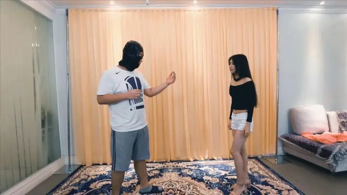 〖H.P.L栖心之栈〗—芷晴腿踢格斗