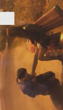 VIVI圣诞节马路边花式圣水超刺激足控资源网|爱秀美图