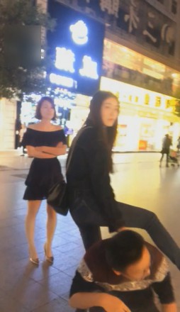 多女主商业街调教足控资源网|爱秀美图