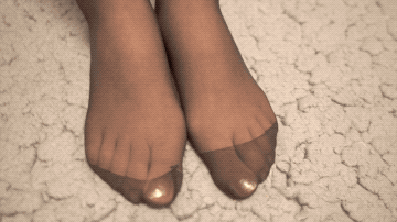 南一pov羞辱及口水吐镜头足控资源网|爱秀美图