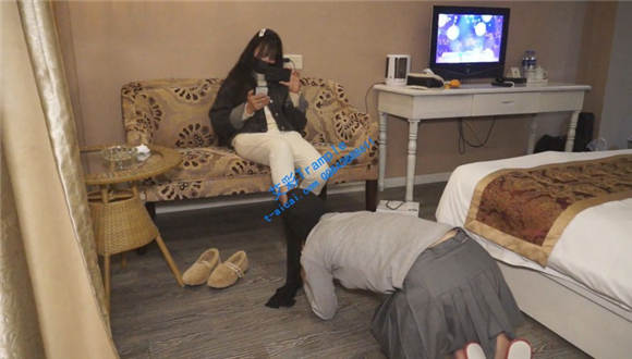 某商场服装导购员悦悦女主休闲装调教私奴足控资源网|爱秀美图