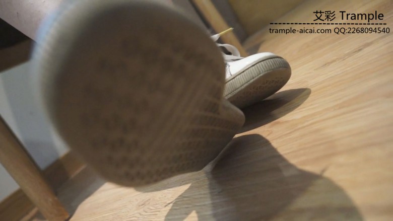 瑶瑶学生主调教狗奴舔脏鞋足控资源网|爱秀美图