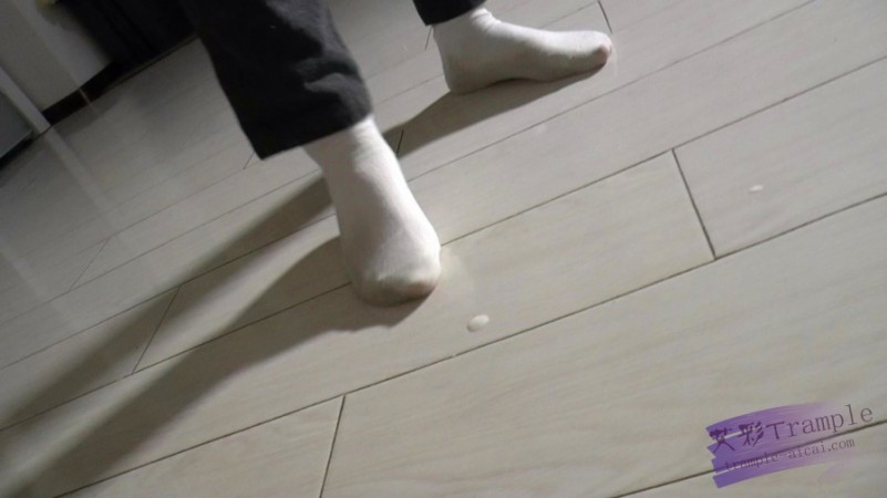 小月 脚喂食侮辱虐打足控资源网|爱秀美图