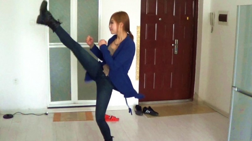 黑冰女神 皮靴黑棉袜 踹爆内脏踩断肋骨足控资源网|爱秀美图