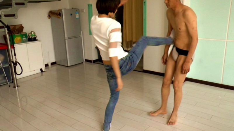 小月女王的出气筒足控资源网|爱秀美图