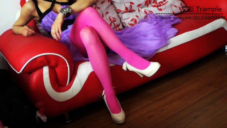 黑冰粉色丝袜白高调教足控资源网|爱秀美图