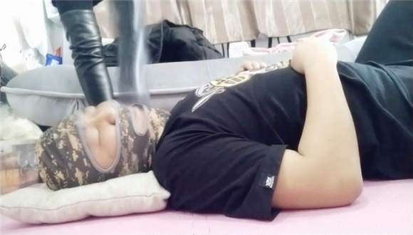 傲柔-调教前来找虐的超贱男足控资源网|爱秀美图