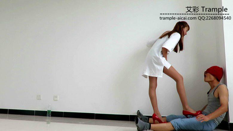 00后天使女主剧情！暴打街头小混混！足控资源网|爱秀美图