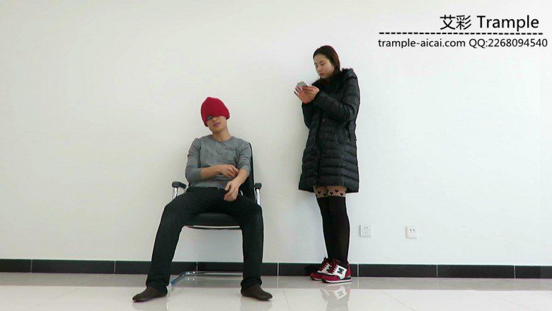 甜美媛媛女主出演！黑老师收学生钱被谩骂暴打！足控资源网|爱秀美图