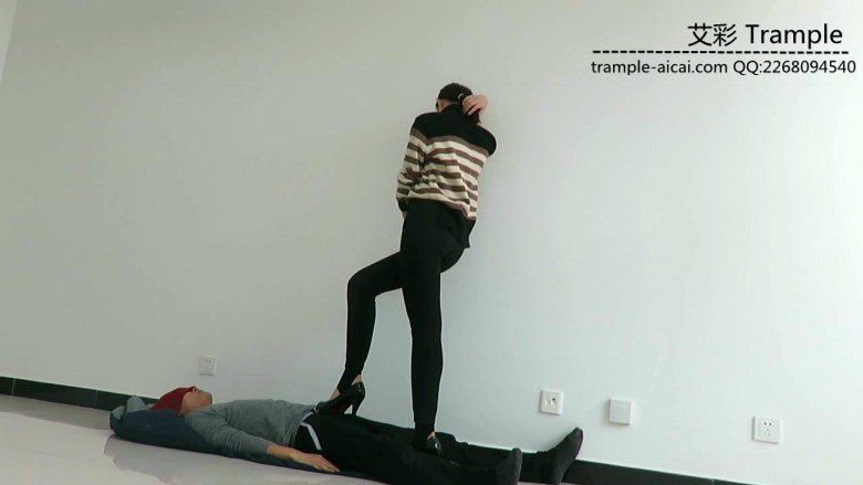 00后天使女主高跟踩踏，高跟虐踩下体！足控资源网|爱秀美图