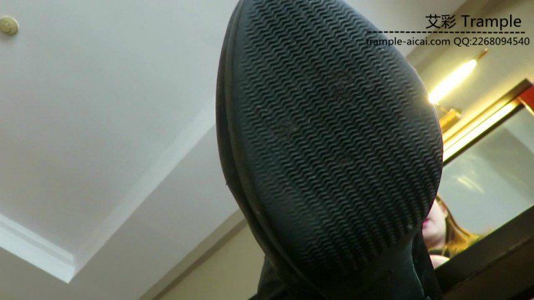 第一视角！御主犀利语言调教贱狗践踏羞辱各种描述！足控资源网|爱秀美图