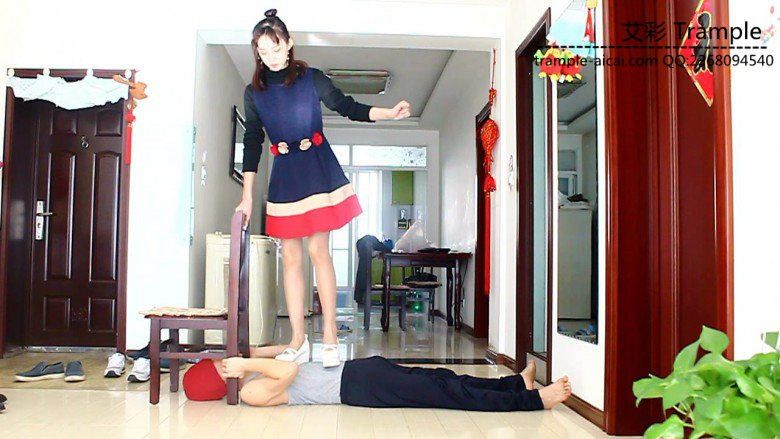 00后天使女主肉丝公主鞋爆踩贱狗揉虐下体！足控资源网|爱秀美图