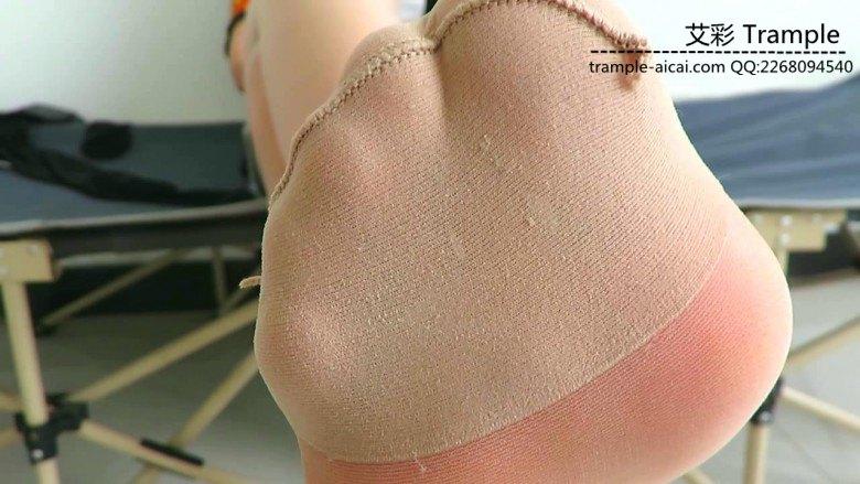 跪舔00后女主肉丝丝袜！做丝足净器！足控资源网|爱秀美图