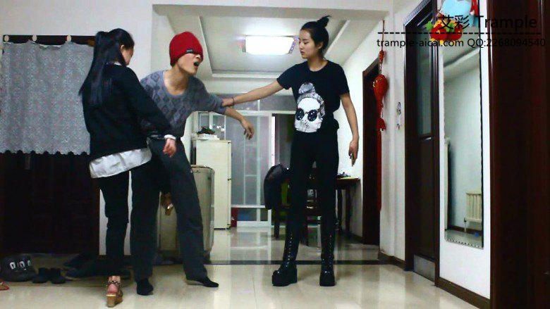 12侑主，媛媛女主出演！暴打小混混（二）足控资源网|爱秀美图