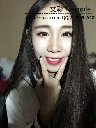 『奴隶岛』—两双高跟全体重鞋跟残忍踩踏,可怜狗满身鞋印