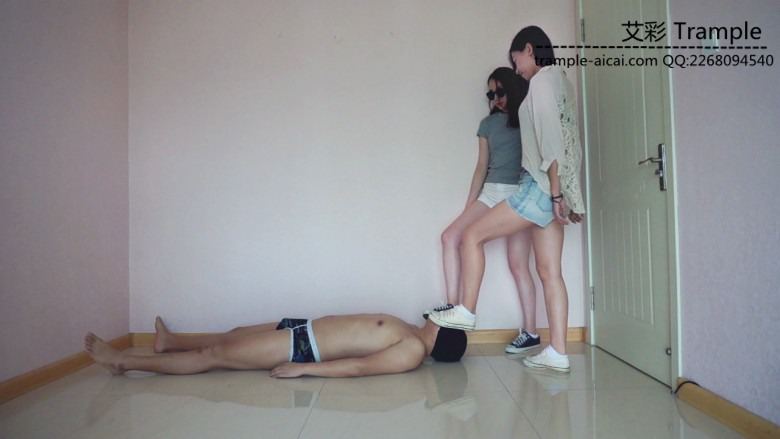 雨天脏了的白袜脏帆布鞋调教-双s足控资源网|爱秀美图