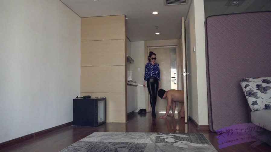 超级原味臭棉袜，脏鞋底调教贱狗足控资源网|爱秀美图