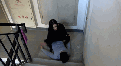 楼道狂扇两贱m耳光足控资源网|爱秀美图