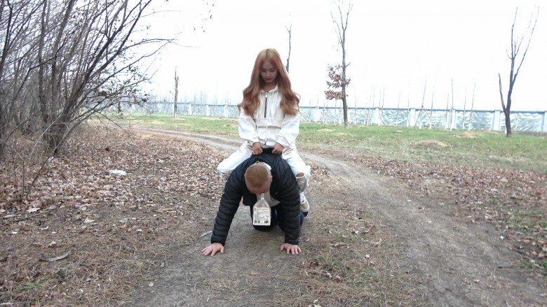 【冷柔】户外运动板鞋暴力喘脸足控资源网|爱秀美图